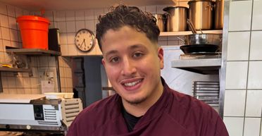 У чоловіка вкрали паспорт 4 роки тому й "повісили" на нього тяжкі злочини (фото)