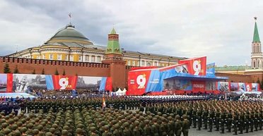 45-хвилинний парад у Москві: без танків і ракет, але з військовими КНДР