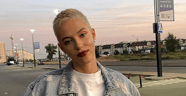 Зірка популярного українського шоу натякнула на заручини з дівчиною (фото)