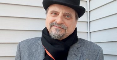 Борщ — наша семейная религия, — писатель Александр Генис