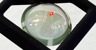 Очки не нужны: созданы умные линзы для "супер-зрения" и виртуальной реальности