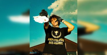 Найсимпатичніший "нахлібник" Німеччини викликав скандал у соцмережах