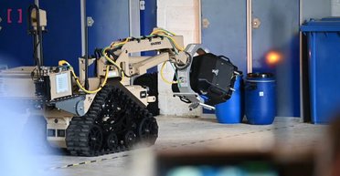 Просветит и найдет любую взрывчатку: на робота L3Harris T7 установили рентген (видео)