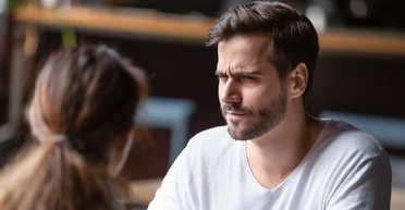 10 признаков лжеца: как по поведению человека распознать неправду