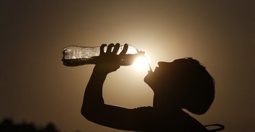 Аномальная жара и торнадо: синоптики рассказали, какой будет погода в Украине летом