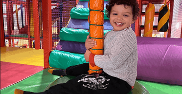 "Наймолодший у світі вчений": як живе хлопчик, якого в 2 роки називають генієм (фото)