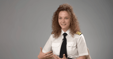 Українська пілотеса вразила зарплатами в галузі: "Навіть 20 тисяч доларів" (фото)