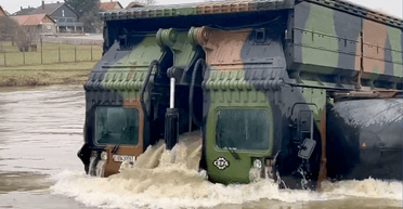 Пять минут на развертывание: во Франции испытали паром EFA для Украины (видео)