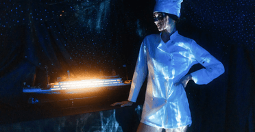 Дивилася "Титанік" 500 разів: дівчина перетворила квартиру на копію легендарного корабля