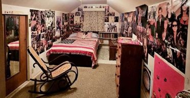 "Подорож у часі": жінка повернулась у кімнату, куди з минулого століття ніхто не заходив (фото)