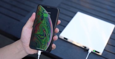 Самый тонкий в мире: представлен необычный повербанк Nomad N (фото)