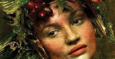 Віра в казку та перемогу. Найкращі обкладинки глянців травня 2022