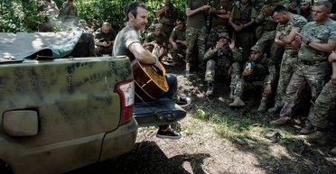 Святослав Вакарчук відповів, куди йде вся його зарплата за службу в ЗСУ