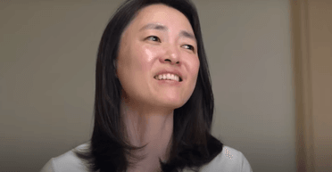 Усього за 24 години: 44-річна жінка удочерила свою найкращу подругу