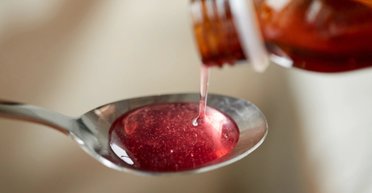 Сироп від кашлю тестують, як ліки від деменції