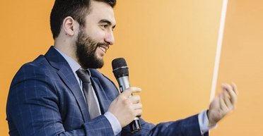 Эксперт призывает СНБО разобраться с Жумадиловым из-за сорванных тендеров на питание армии, — СМИ