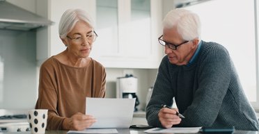 Работающим пенсионерам повысят пенсии: в Кабмине объяснили, кого это будет касаться