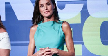 Королева Летиция появилась на публике в платье за 1 500 гривен