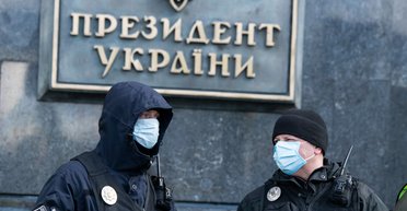 Коронавирус и диктатура. Зачем президент и правительство хотят вводить чрезвычайное положение