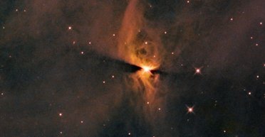 Во всех мрачных деталях. Хаббл запечатлел рождение новой звезды (фото)