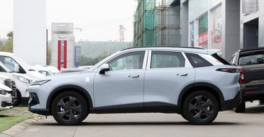 Начинка от Huawei и камеры вместо зеркал: BAIC выпустит новый кроссовер за $13 900 (фото)