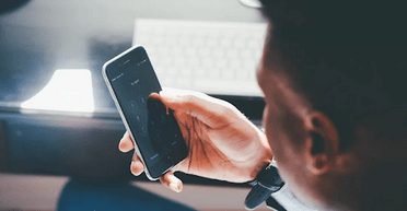 Как надежно заблокировать абонента на смартфоне: инструкция для iPhone и Android