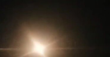 Понад 60 вибухів на аеродромі: у РФ повідомили про атаку БПЛА на Ростовську область (відео)