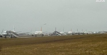 "Все сломалось": массовый коллапс охватил основные аэропорты РФ из-за атак БПЛА, — росСМИ