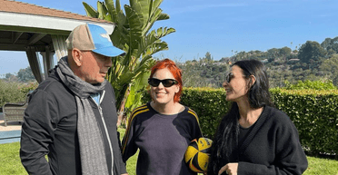 Демі Мур показала кадри з важкохворим Брюсом Віллісом (фото)