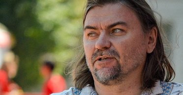 В Голливуд на кобзе. Интервью с режиссером Олесем Саниным