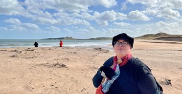 Ковпак, мітла і Таро: як живе професійна відьма з Великої Британії (фото)