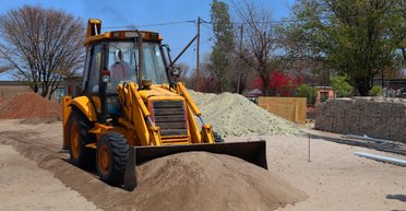 Чоловік зніс бульдозером улюблений паб і сів за ґрати: причина вчинку спантеличує (відео)