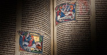 700 лет в частных библиотеках: за книгу о короле Артуре хотят выручить миллионы долларов