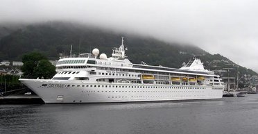 4 года, 7 континентов, 140 стран: в США придумали способ "сбежать" от президентства Трампа (фото)