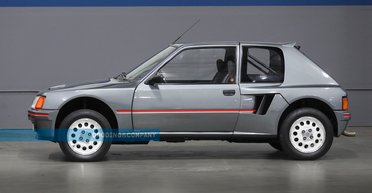 Старый 40-летний хэтчбек Peugeot ушел с молотка по цене Maybach (фото)