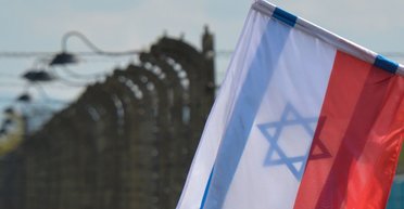 Тени убитых предков. Что стоит за дипломатическим скандалом между Израилем и Польшей