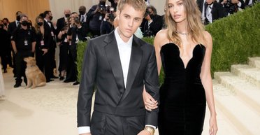 Стивен Болдуин призвал помолиться за свою дочь Хейли и ее мужа Джастина