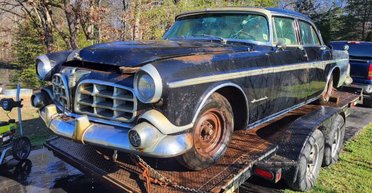 Люкс из 50-х: роскошное американское авто полвека простояло брошенным в сарае (фото)