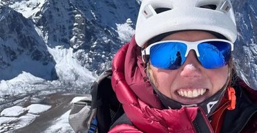 Олімпійська чемпіонка з біатлону потрапила під каменепад у горах Пакистана: що відомо