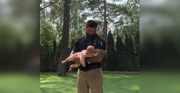 "Вы создали любовь": Даниэль Салем растрогал, опубликовав ролик с дочерью Позитива (видео)