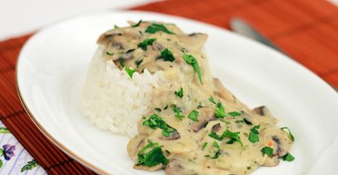 Неймовірно смачно: рецепт грибного соте з пармезаном і часником