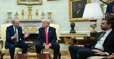 Повторил сеанс критики: Трамп в Белом доме обвинил премьера Ирландии, в использовании США