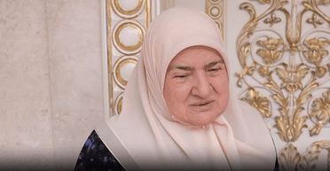 Мати Кадирова отримала орден "За заслуги перед Херсонською областю"