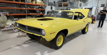 Простоял 52 года в гараже: обнаружен культовый спорткар за $1,5 миллиона в новом состоянии (фото)