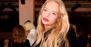 Дочка Пєскова полетіла з Росії за день до вторгнення в Україну, — ЗМІ