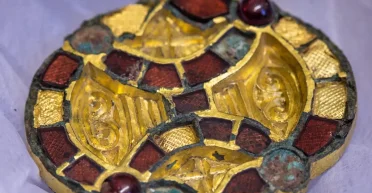 Самое выдающееся открытие года: в Германии нашли редкое украшение римской эпохи