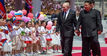 20 000 контейнеров с ракетами и боеприпасами: как КНДР вооружает ВС РФ