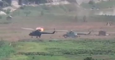 Перебрали опыт ВСУ: в Мьянме партизаны дроном сбили вертолет Ми-17 сил хунты (видео)