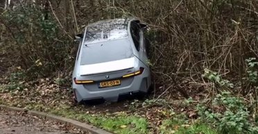 ДТП на $150 000: новенький BMW M5 2024 разбили во время теста (фото)