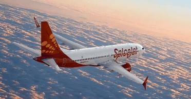 "Кидало з боку в бік": пасажир провів весь політ у туалеті літака (відео)